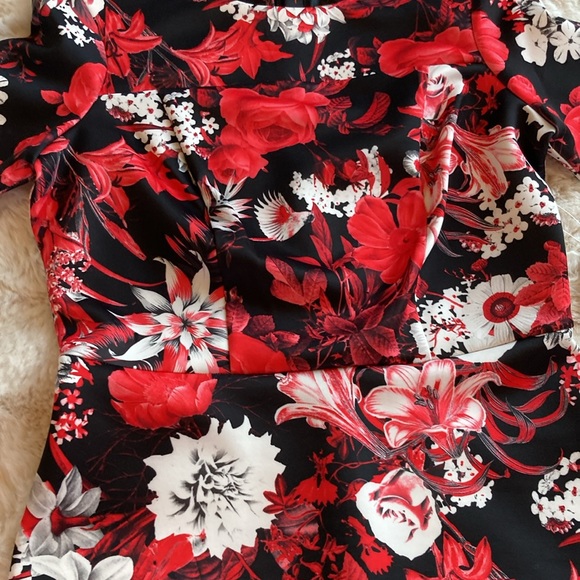 Floral midi dress. Size Medium. - Picture 4 of 15